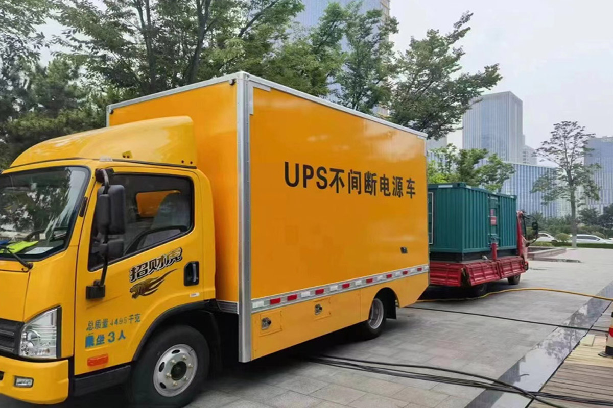 八步发电机租赁施工现场
